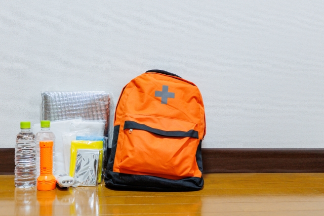 防災リュックと備蓄品のイメージ